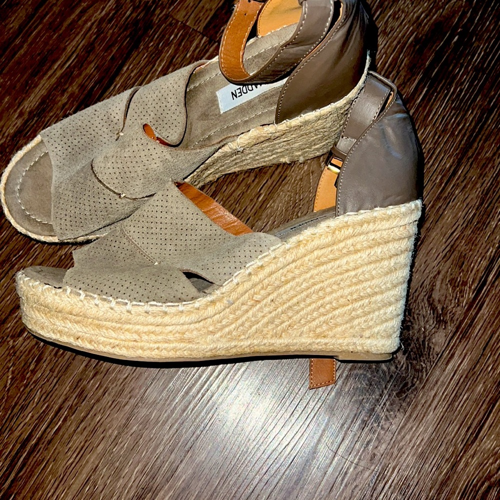 Steve Madden Wedge - Picture 3 of 3